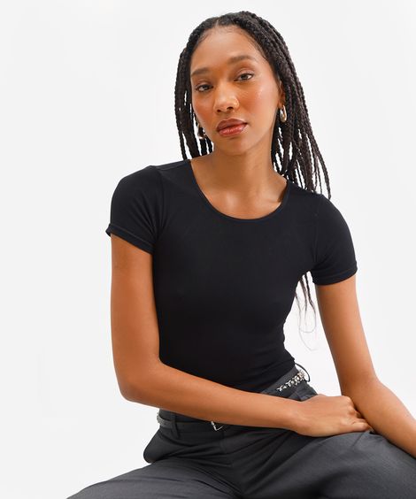 body básico feminino manga curta canelado preto