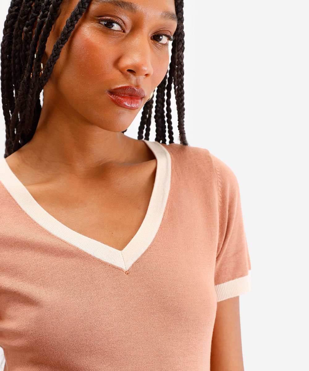 blusa feminina de tricot decote v bege