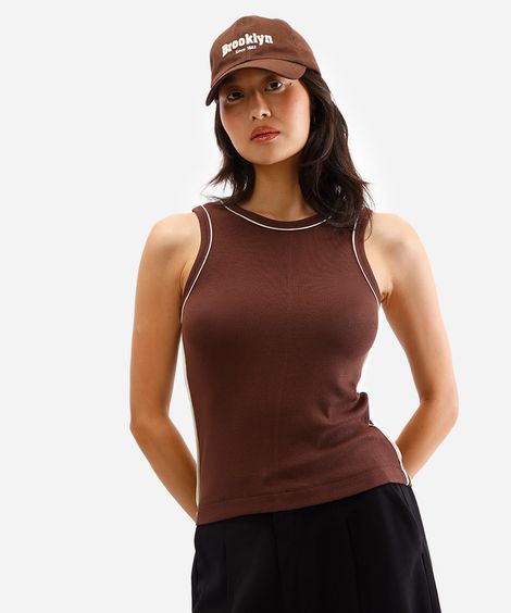 regata feminina de viscose canelada marrom