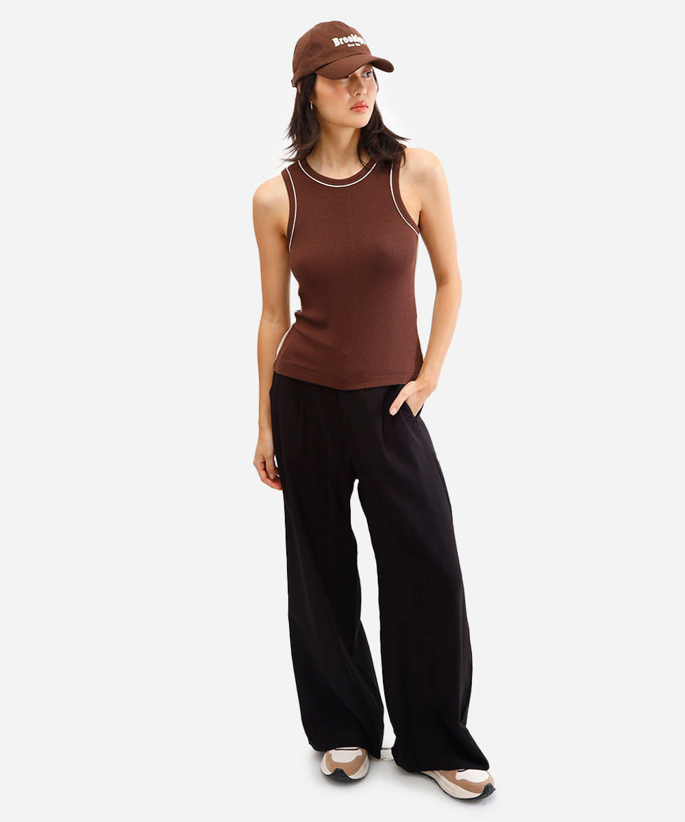 regata feminina de viscose canelada marrom