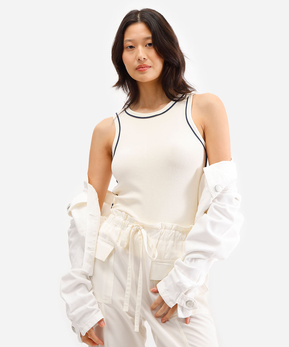 regata feminina de viscose canelada off white