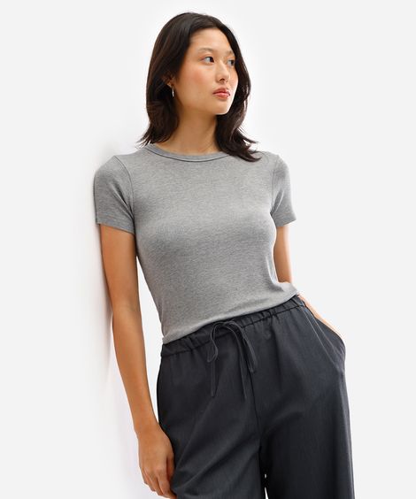 blusa feminina de viscose canelada cinza