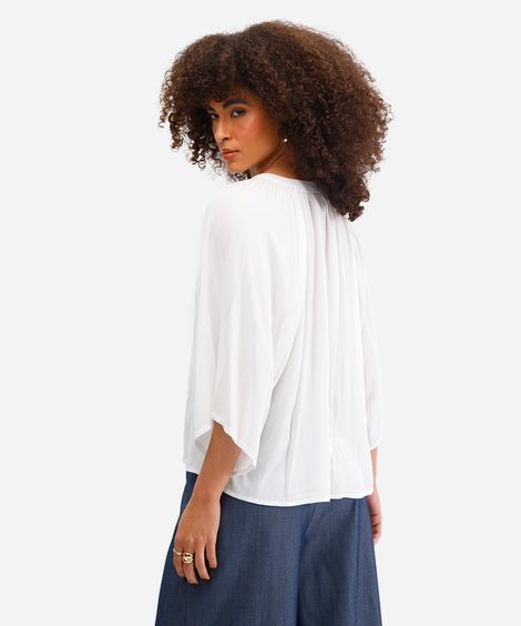 bata feminina de viscose com renda off white