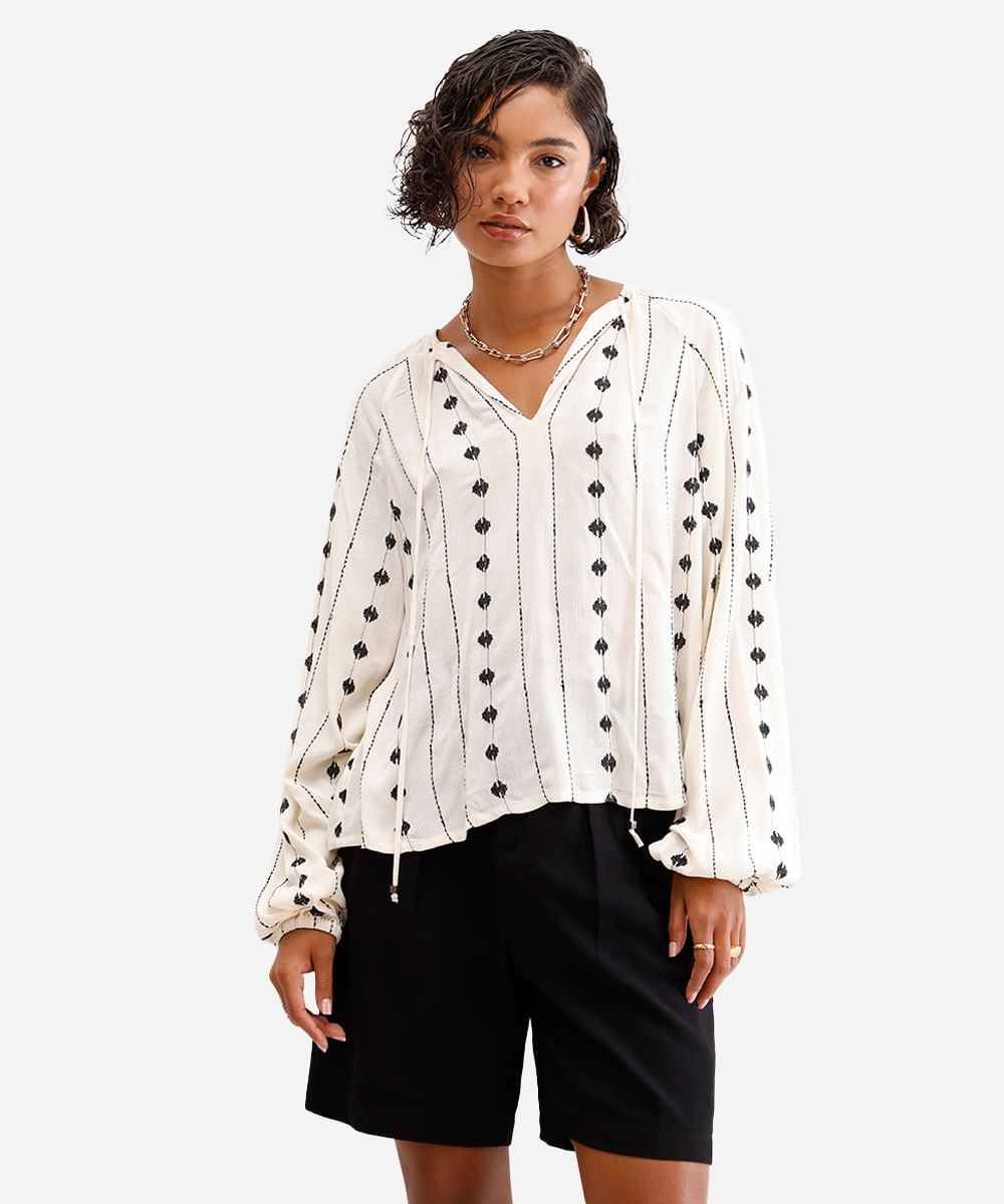 bata feminina de viscose com bordado off white