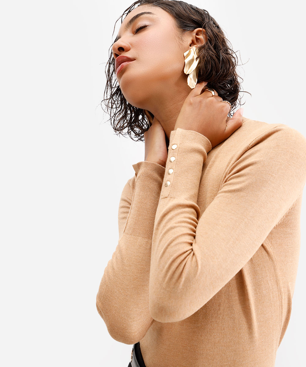 suéter de tricô com botões vinho - camelo