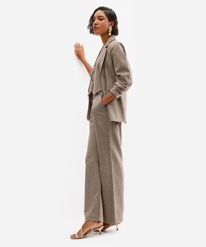calça feminina de alfaiataria chevron marrom