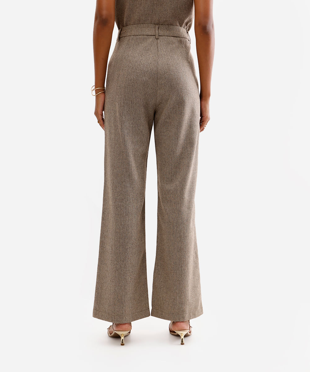 calça feminina de alfaiataria chevron marrom