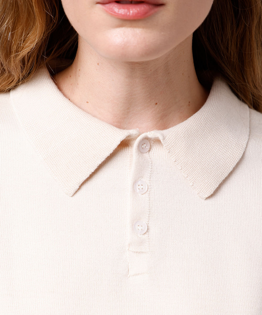 polo feminina de tricot mindset bege