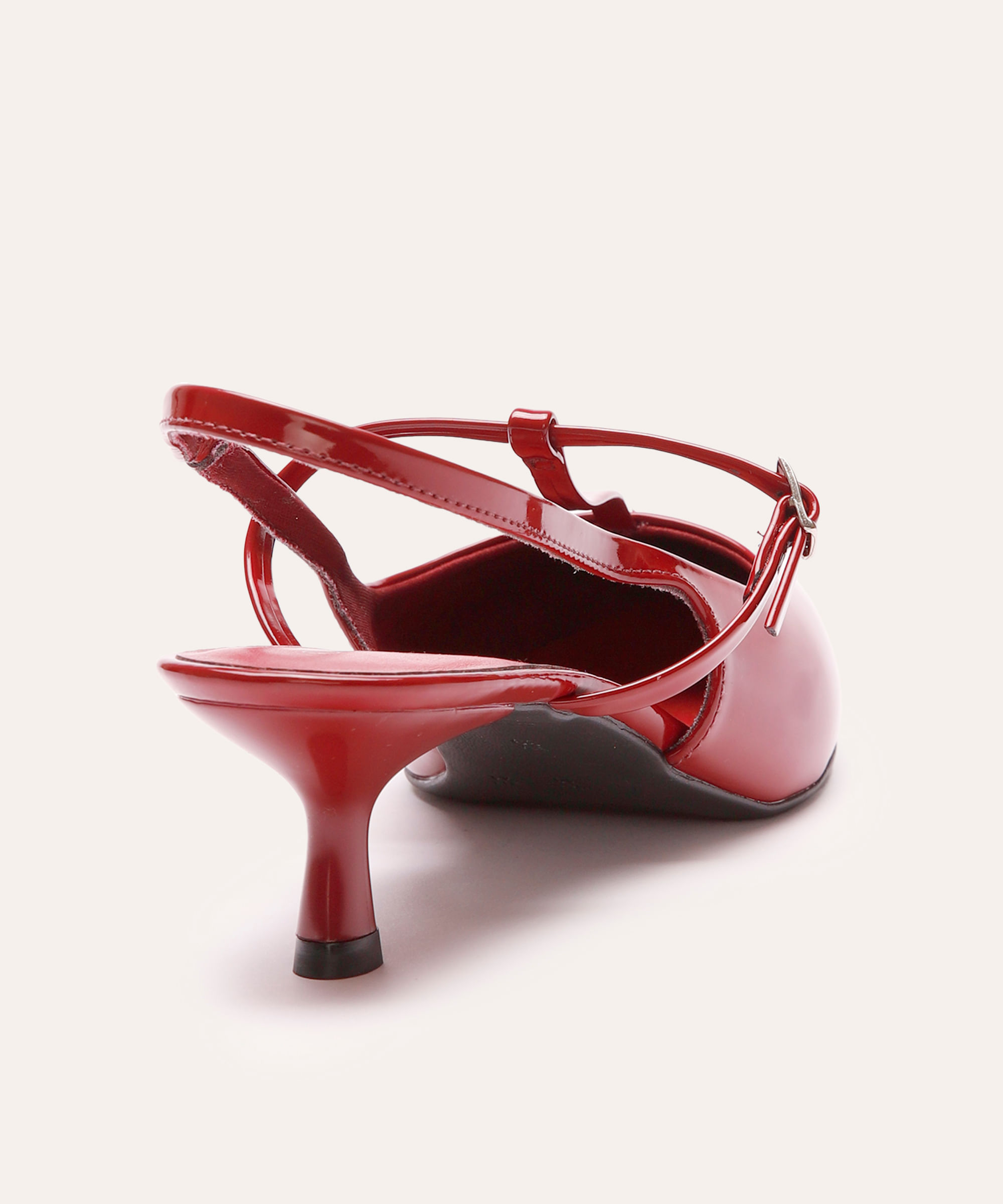 scarpin bico fino salto baixo oneself vinho