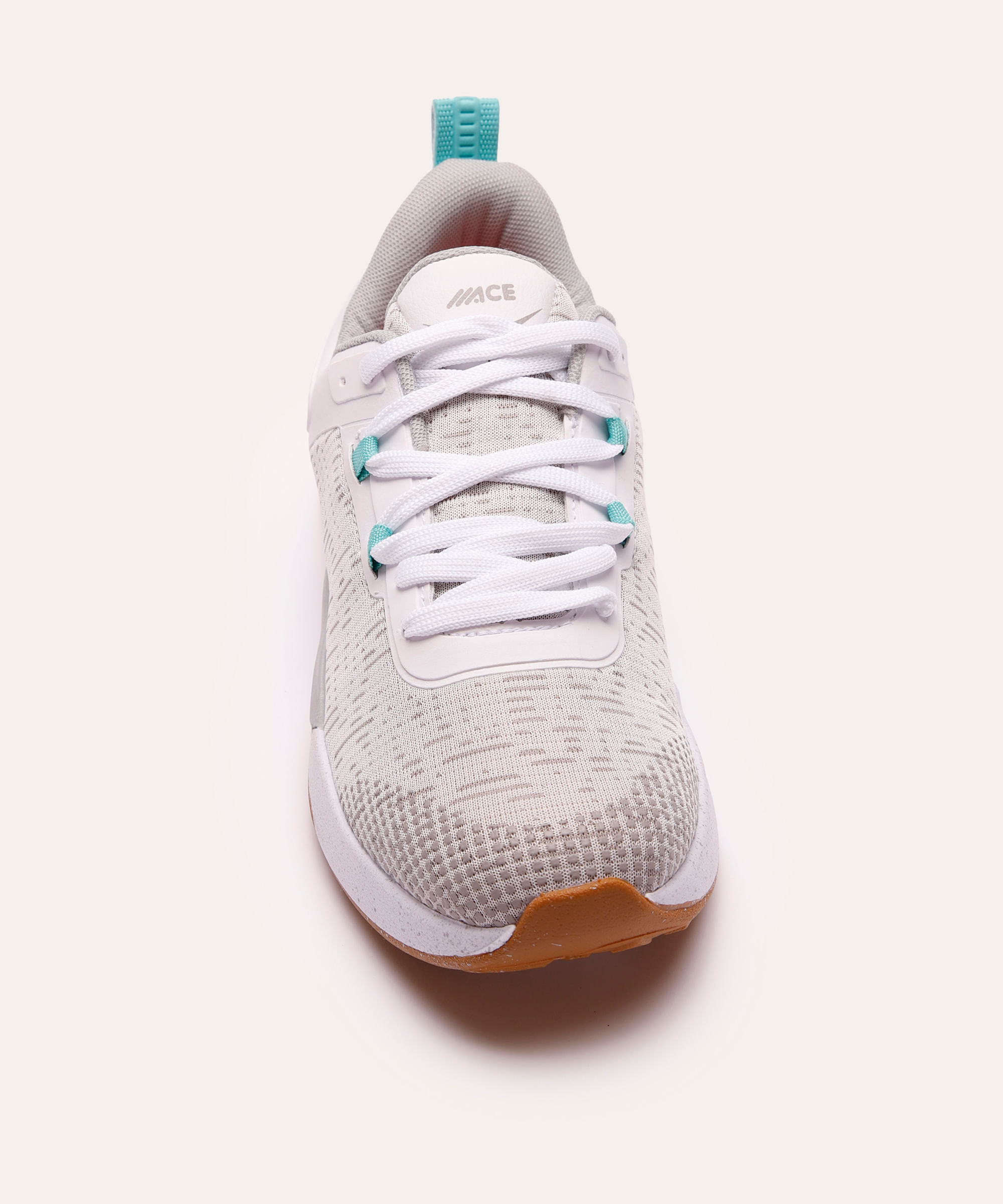 tênis feminino esportivo com recorte branco