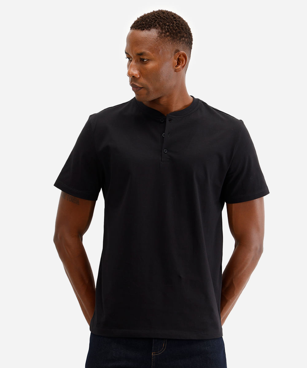 camiseta básica masculina de algodão com botão preta