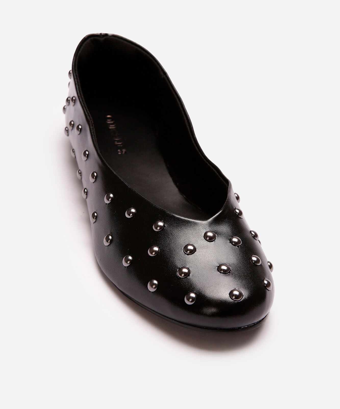 sapatilha com tachas oneself preta