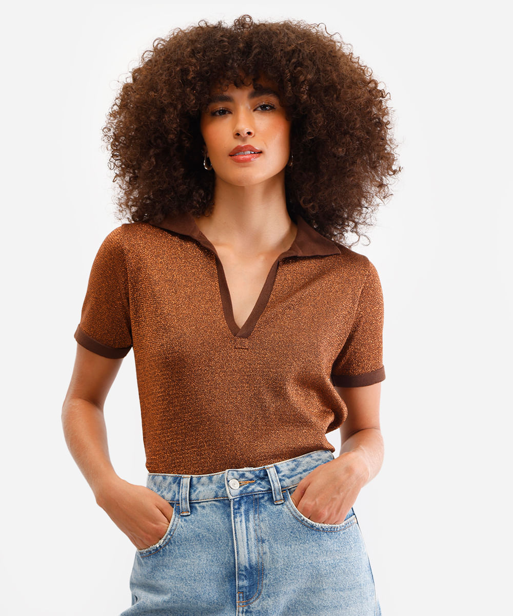 polo feminina de tricot com lurex marrom