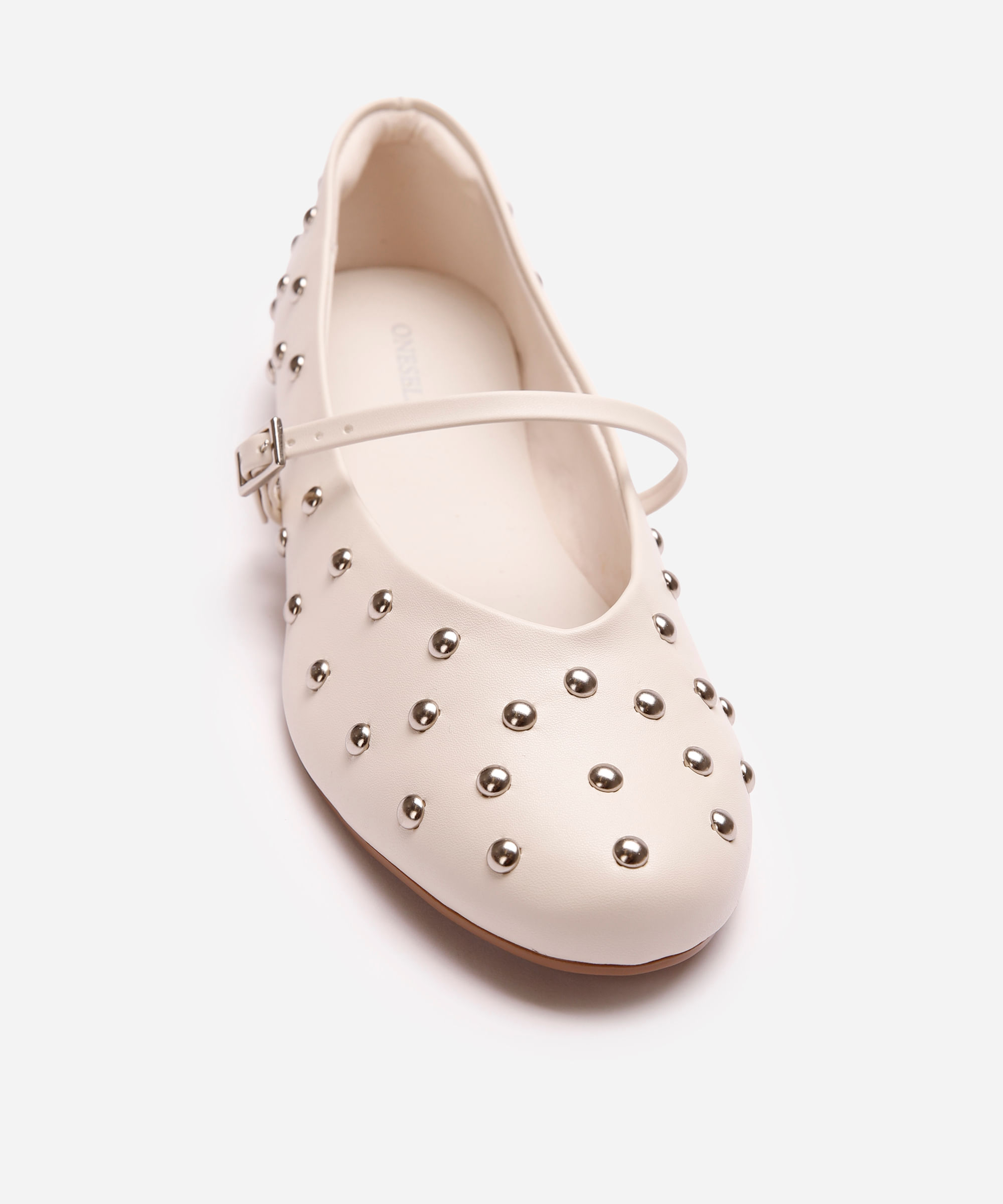 sapatilha boneca com tachas oneself off white