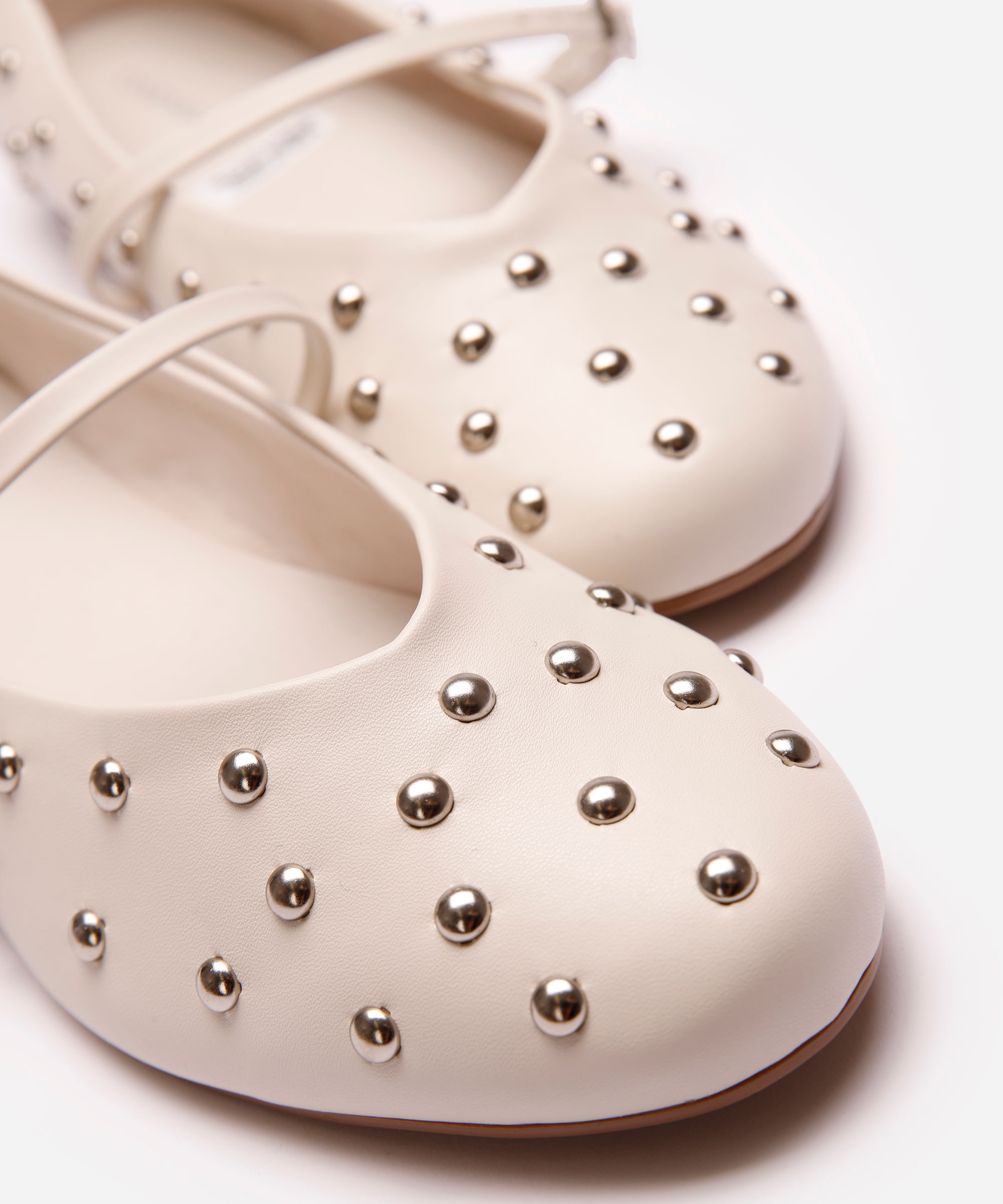 sapatilha boneca com tachas oneself off white
