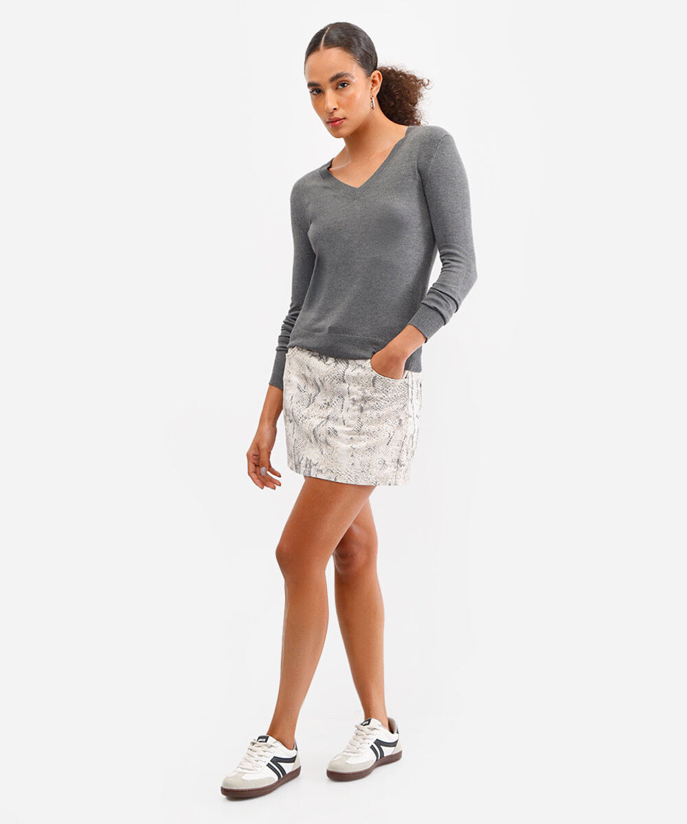 suéter básico feminino de tricot gola v cinza