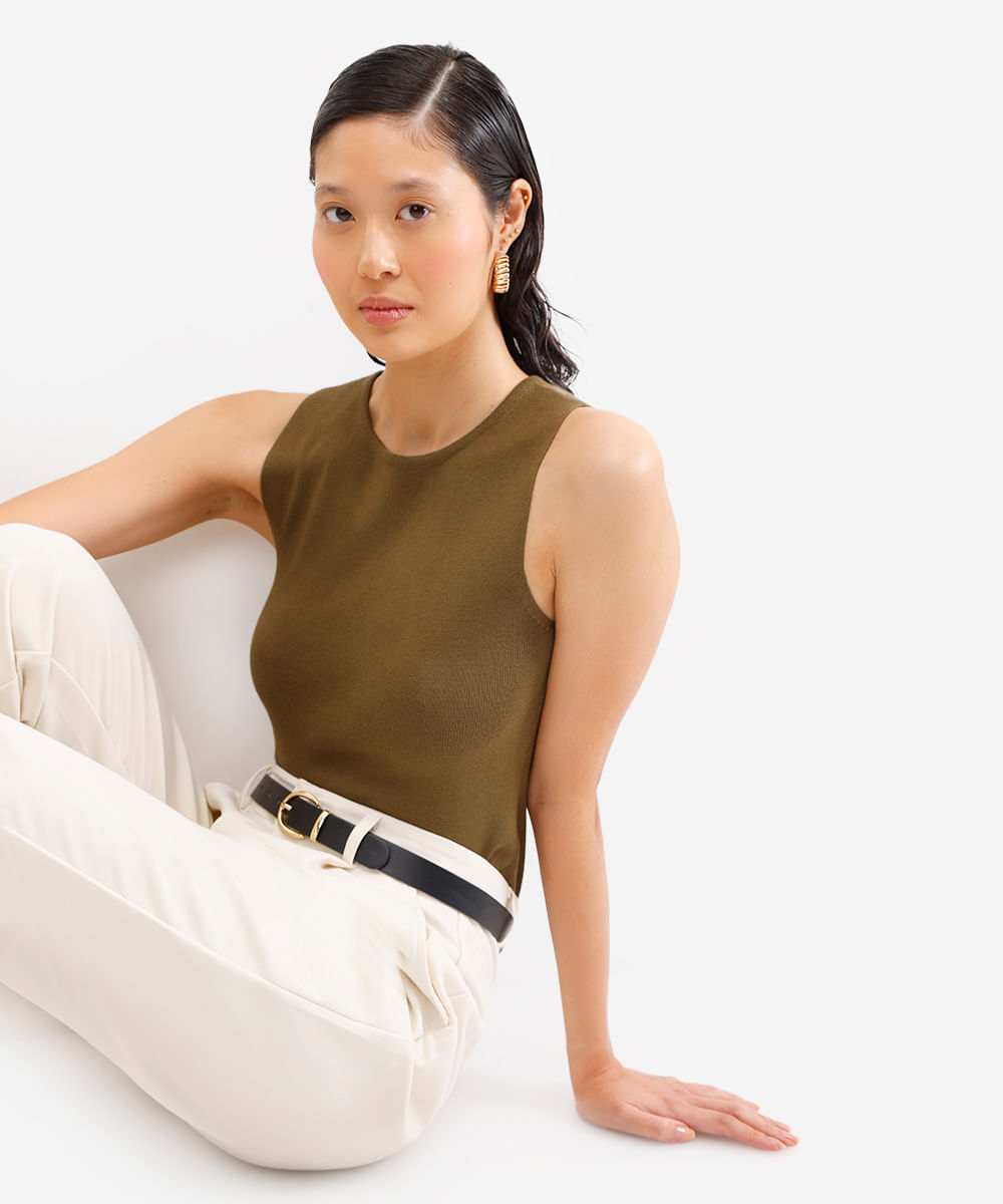 regata de tricot decote redondo verde