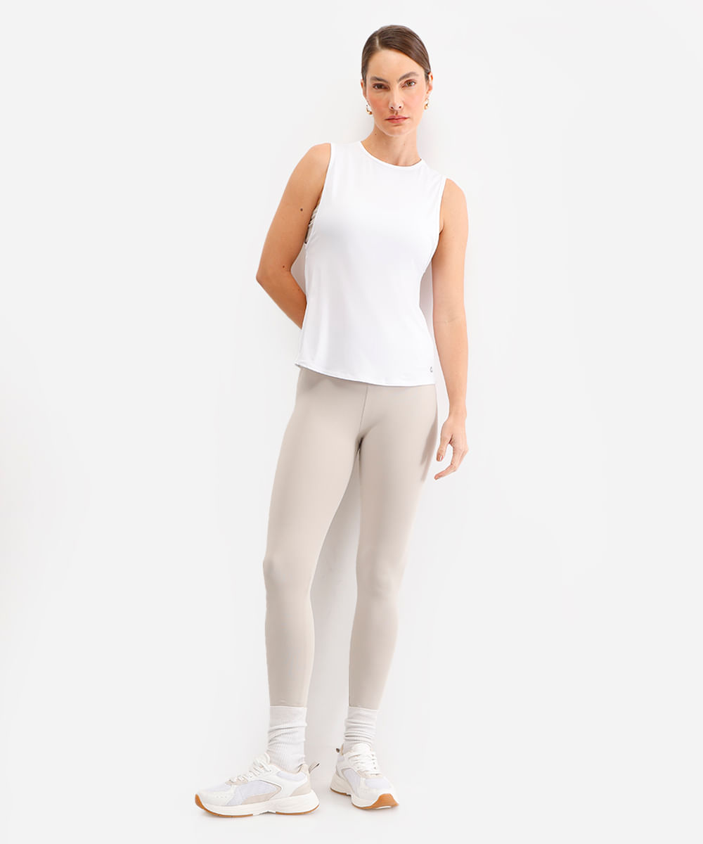 regata esportiva feminina com tule branca