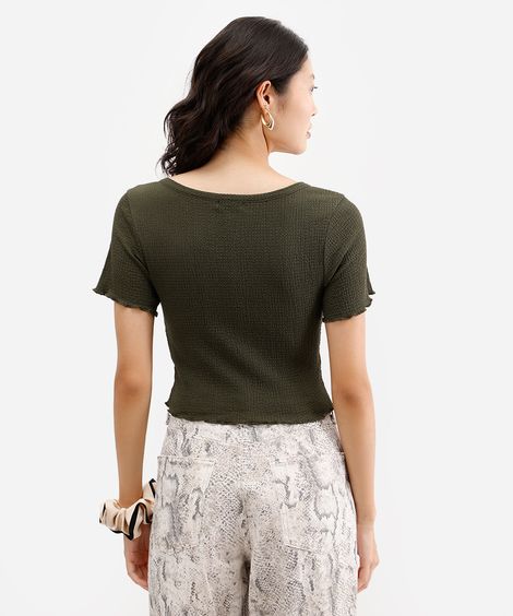 blusa texturizada com botões frufru verde