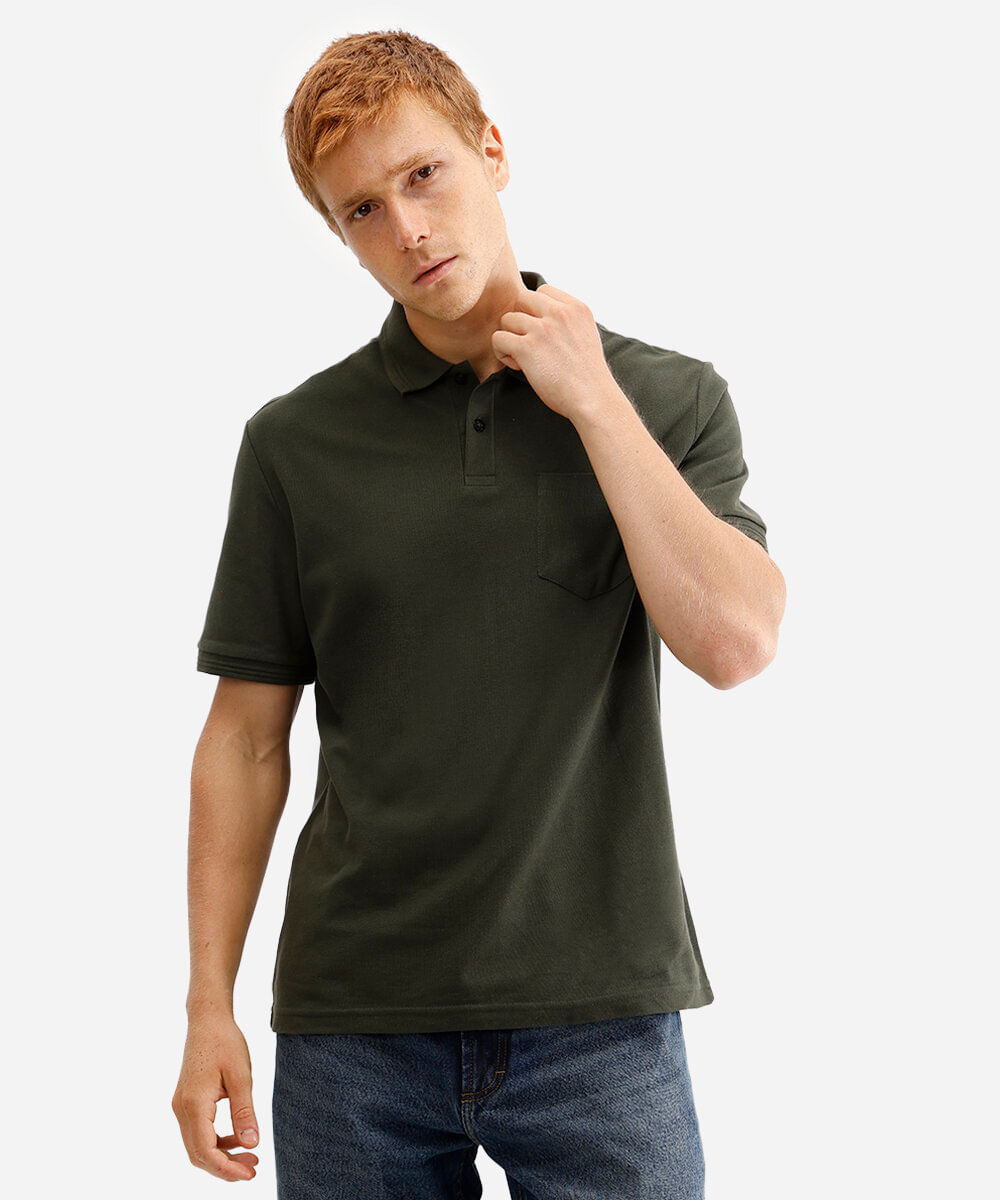 polo de algodão com bolso verde militar