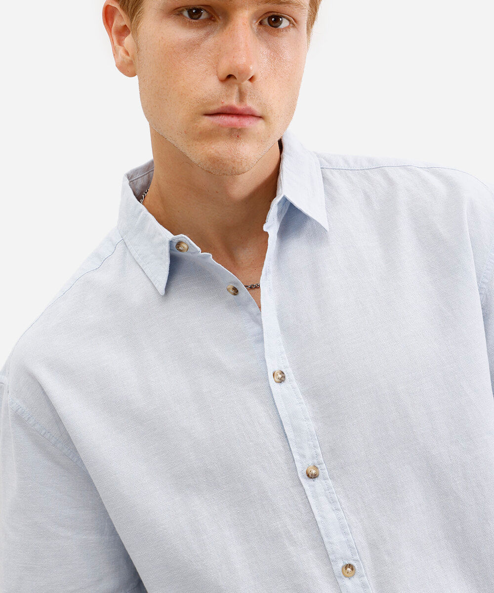 camisa masculina com linho manga curta azul