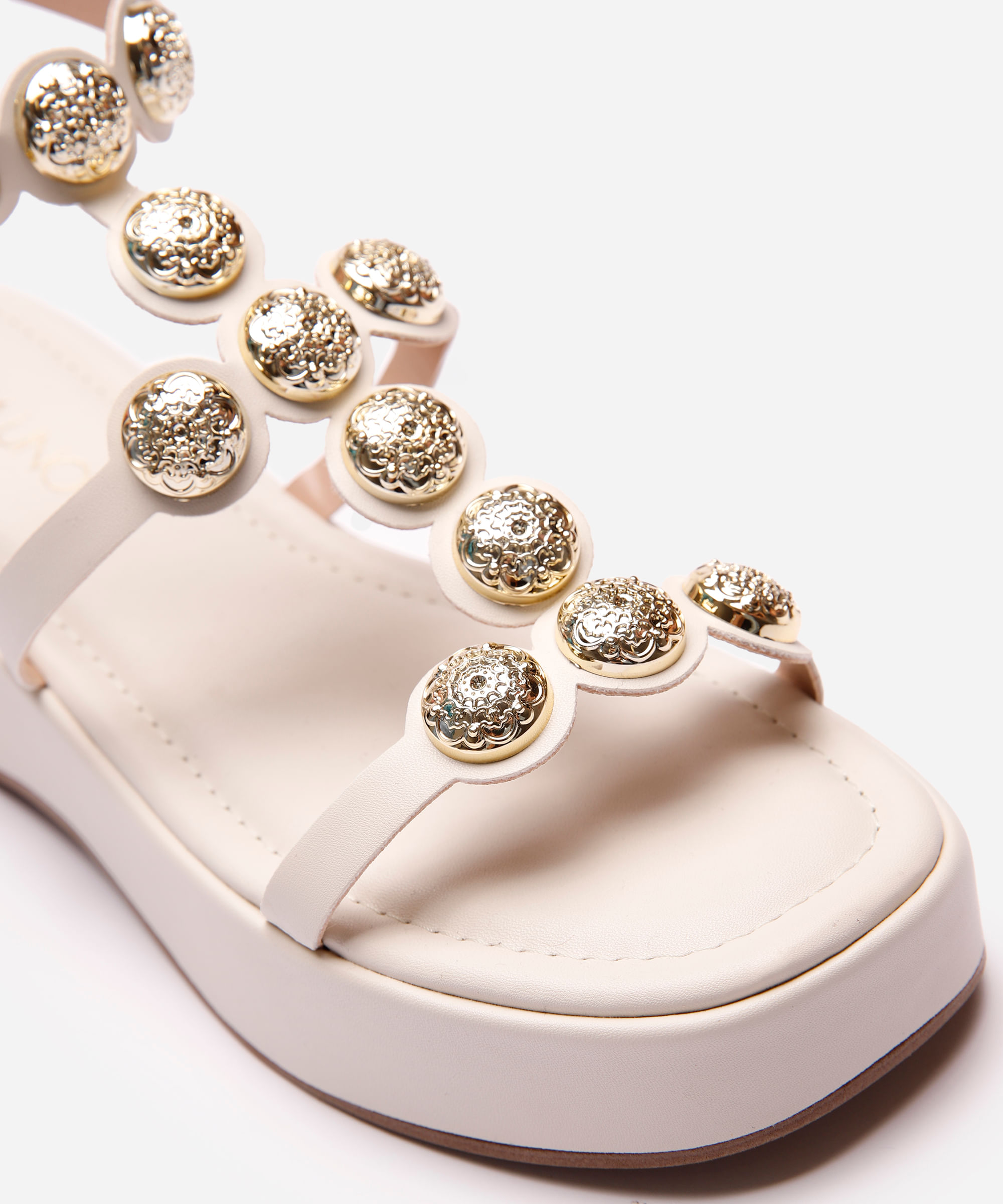 sandália flatform via uno com tachas off white