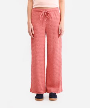 calça reta feminina texturizada rosa