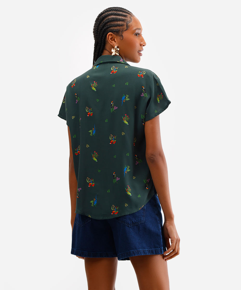 camisa de viscose com bolso pássaros verde