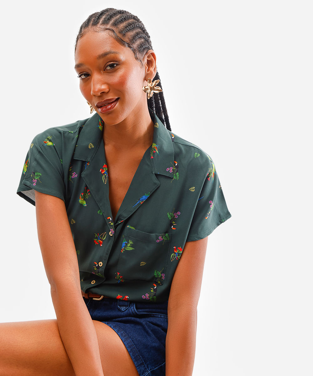 camisa de viscose com bolso pássaros verde