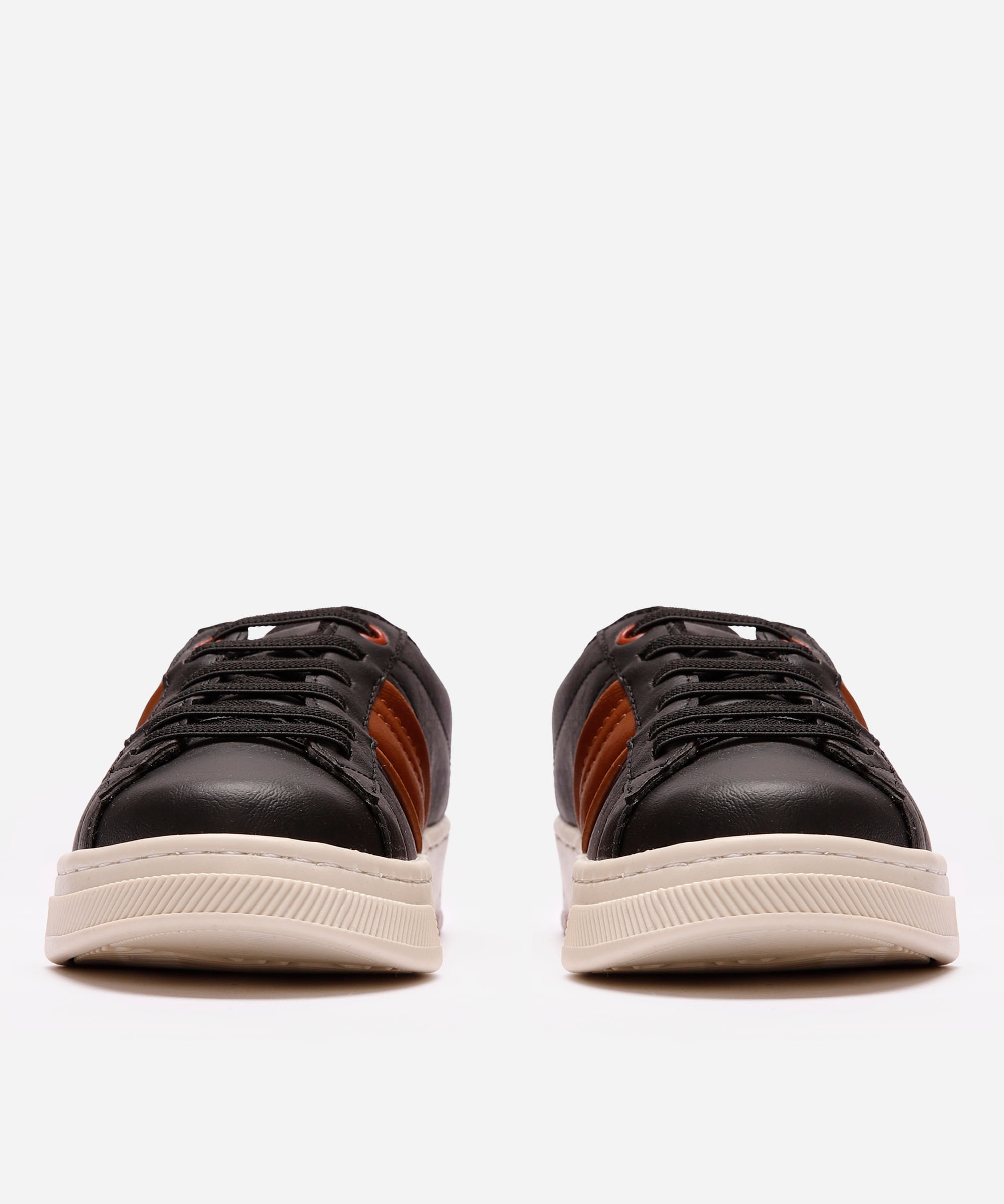 tênis casual infantil com recortes preto