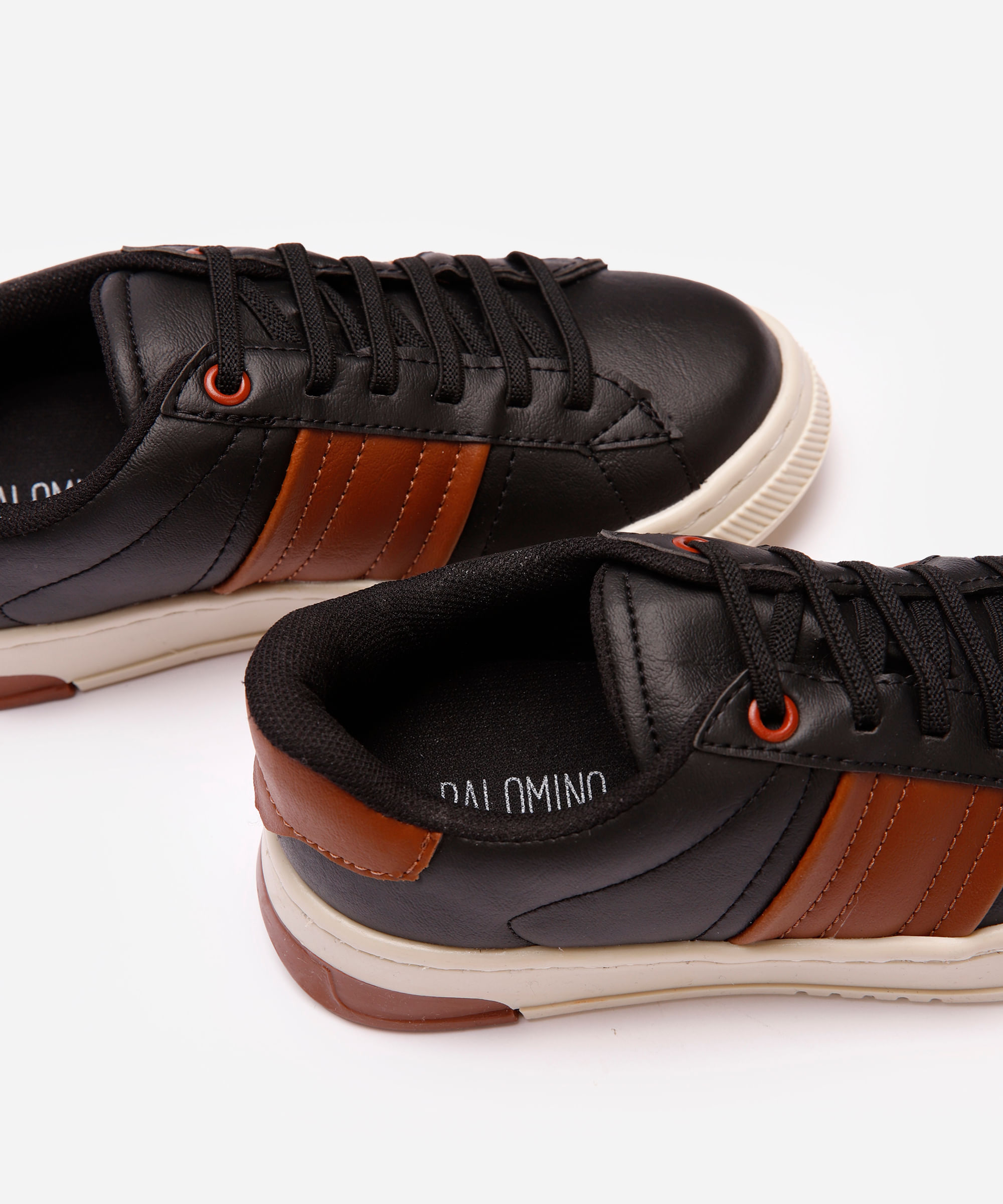 tênis casual infantil com recortes preto