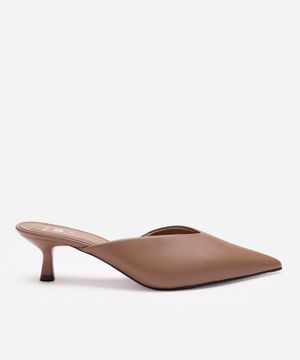 mule bico fino com salto mindset marrom