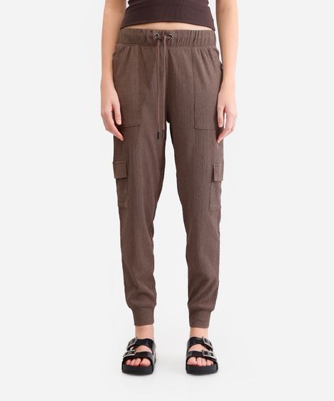 calça jogger bolsos cargo texturizada cinza