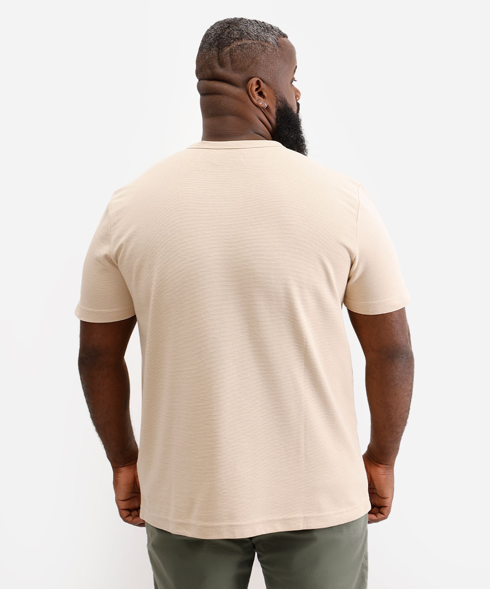 blusa comfort masculina com botões texturizada plus size bege