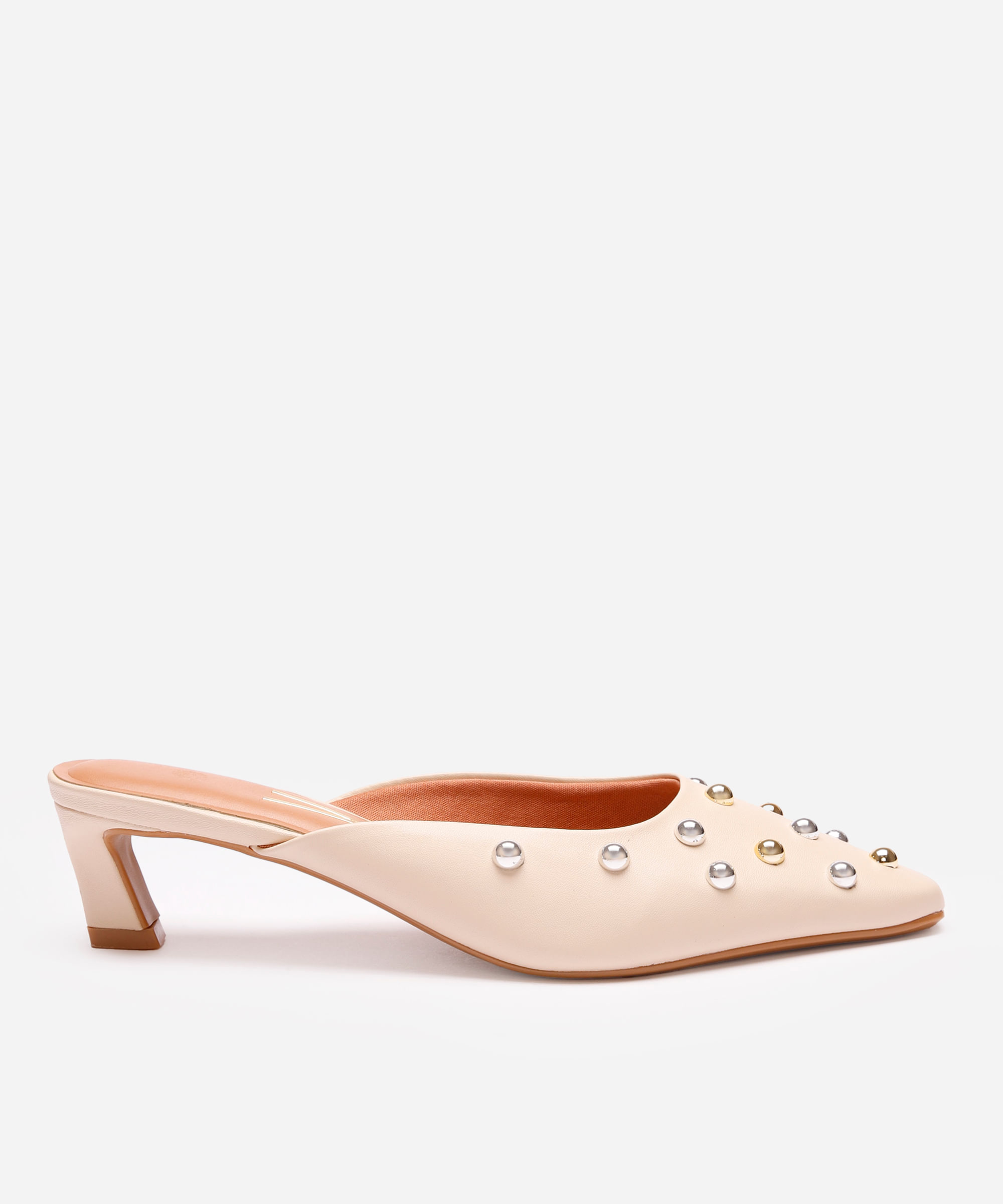 mule vizzano com salto e tachas off white