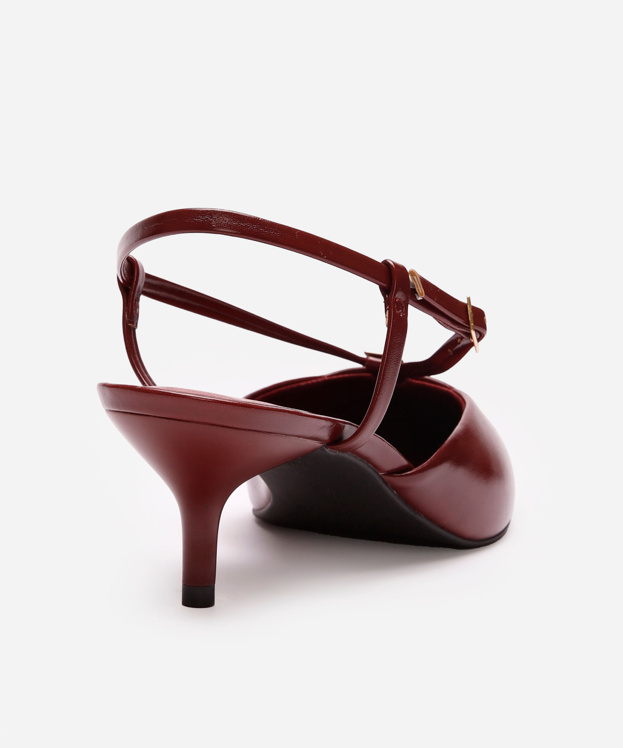 scarpin bico fino com fivela mindset vinho
