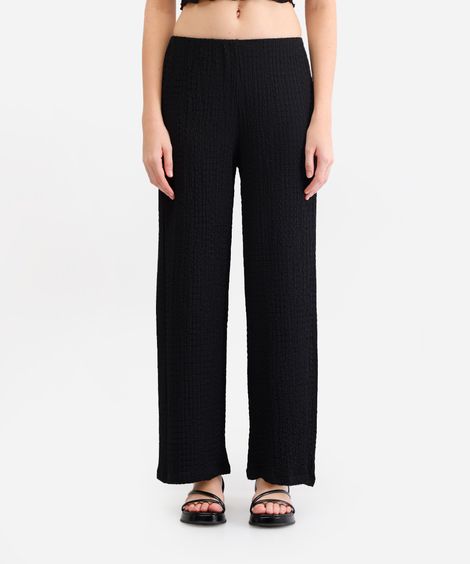 calça reta básica feminina texturizada preta