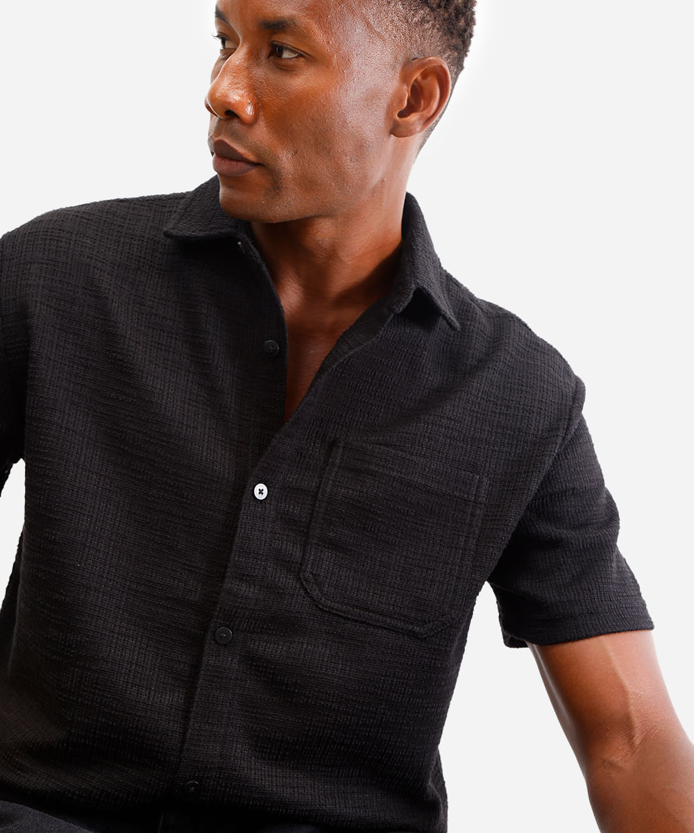 camisa masculina manga curta texturizada preta