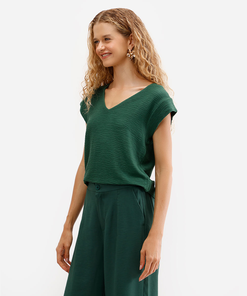 blusa texturizada decote v muscle tee verde