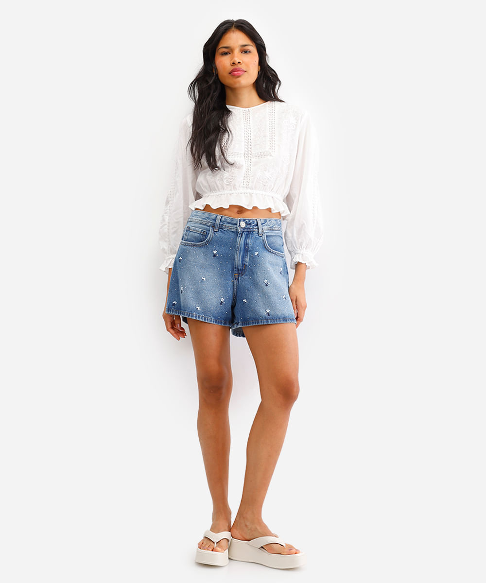 short jeans feminino com bordados e brilhos azul