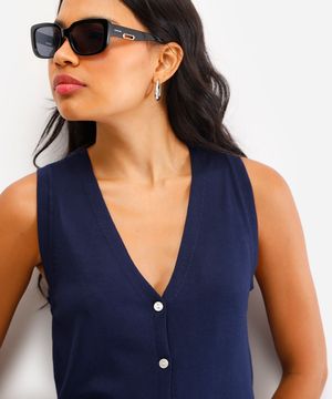 regata feminina de tricot decote v com botões azul