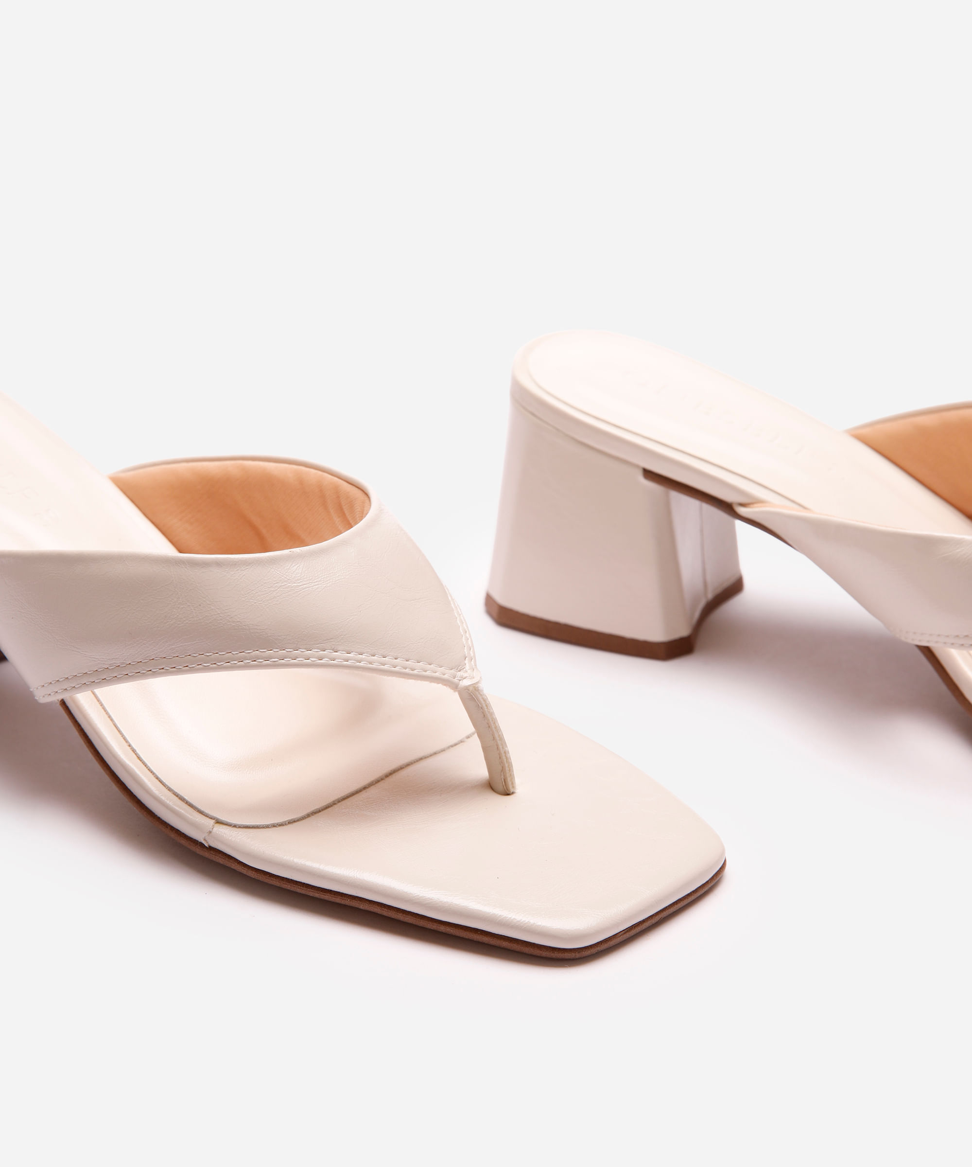 tamanco bico quadrado oneself off white