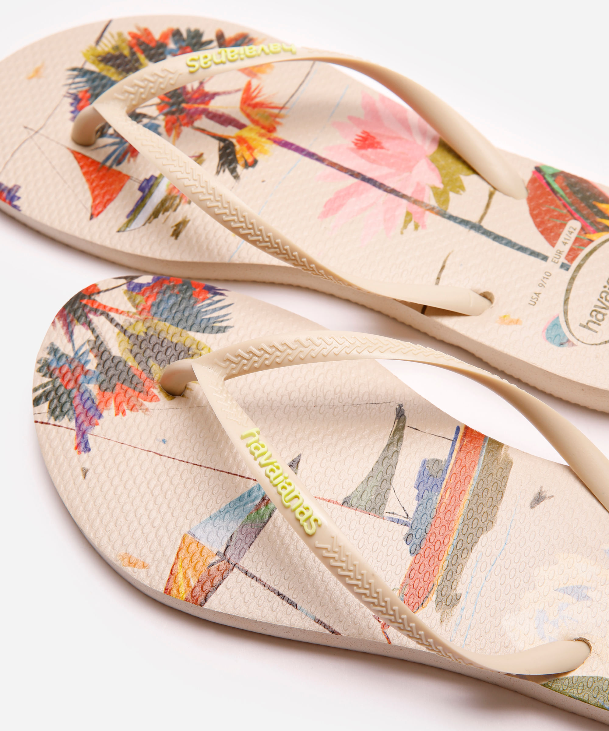 chinelo feminino havaianas slim folhagens bege