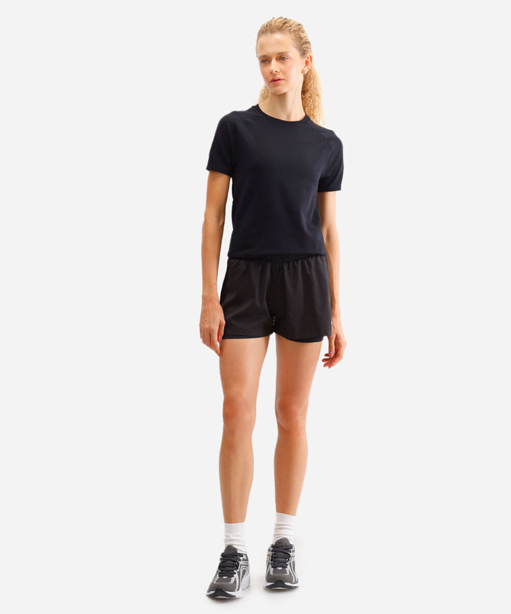 camiseta esportiva feminina de poliamida sem costura preta