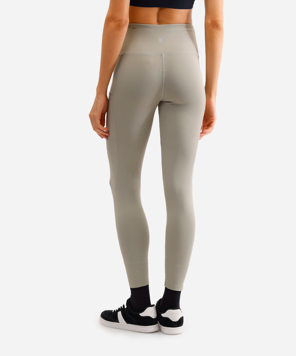 calça legging esportiva com bolsos verde