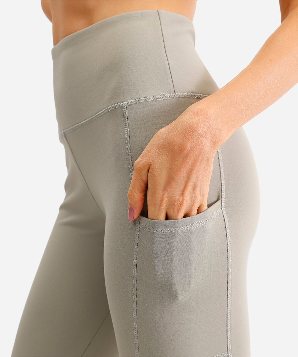 calça legging esportiva com bolsos verde
