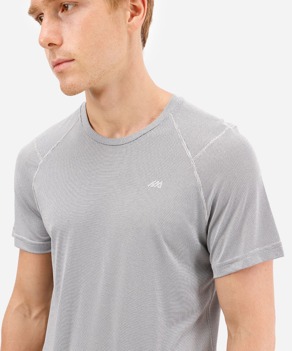 camiseta esportiva masculina manga raglan cinza