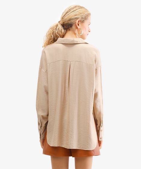 camisa feminina oversized manga longa texturizada bege