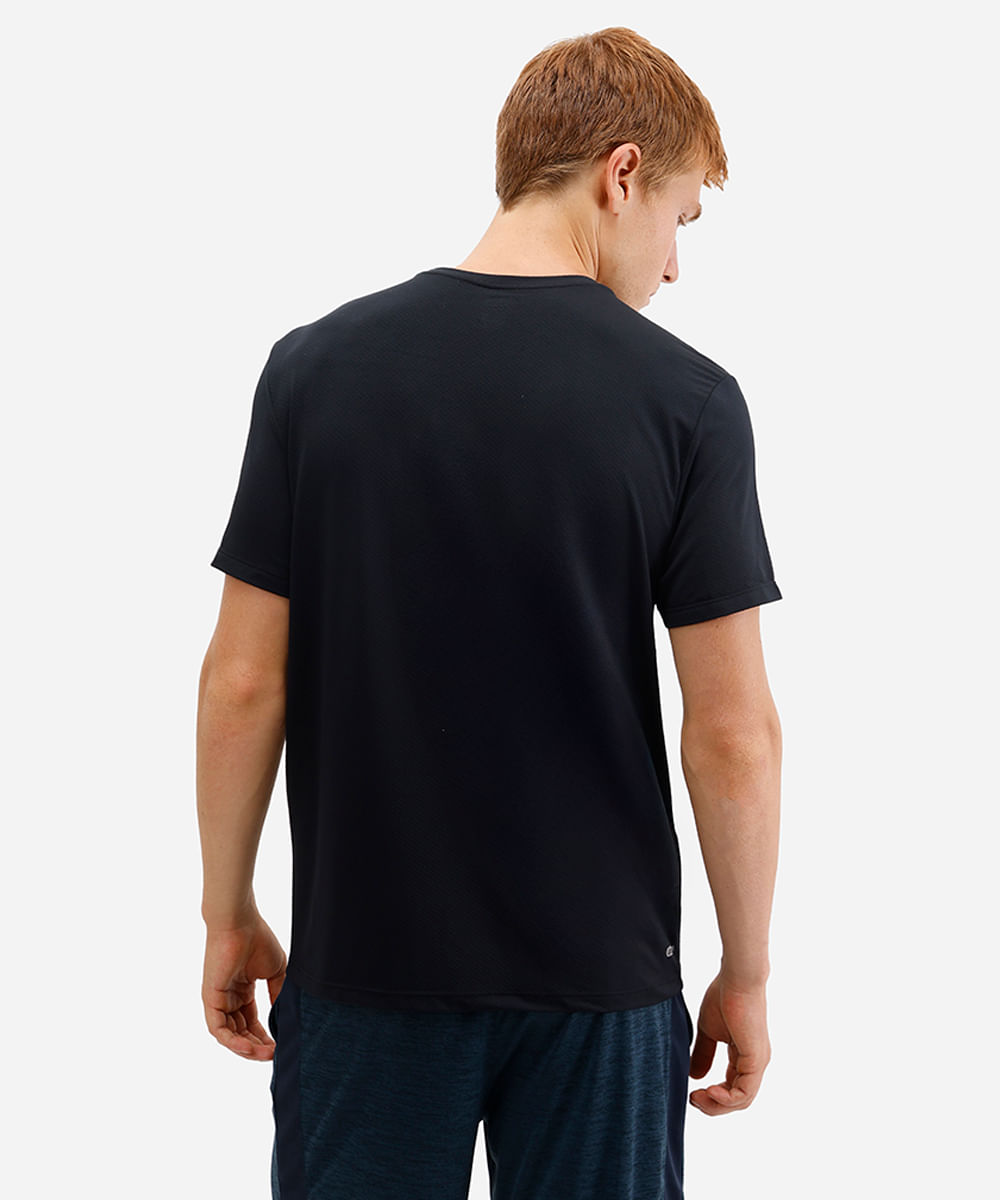 camiseta masculina esportiva preta