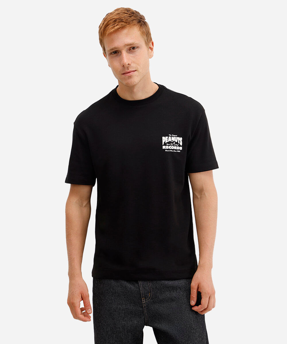 camiseta de algodão manga curta snoopy peanuts preta